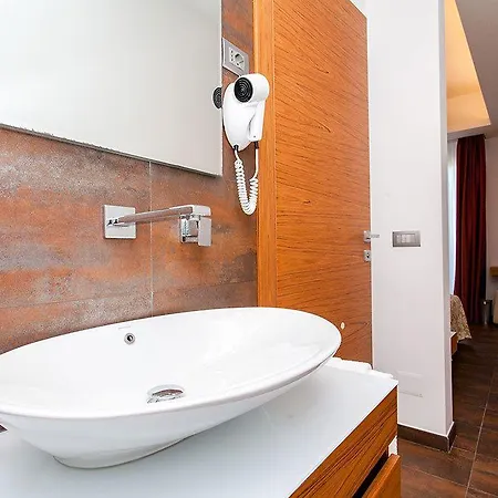 Sciali 4* Βιέστε